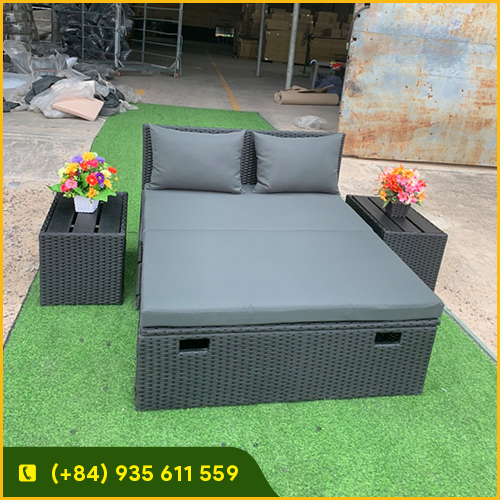 Poly Rattan Beds